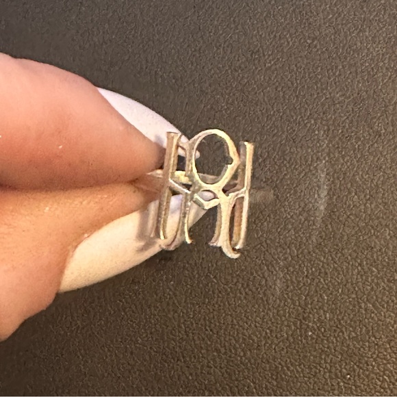 H & R initial ring sterling silver size 6 - Picture 3 of 3